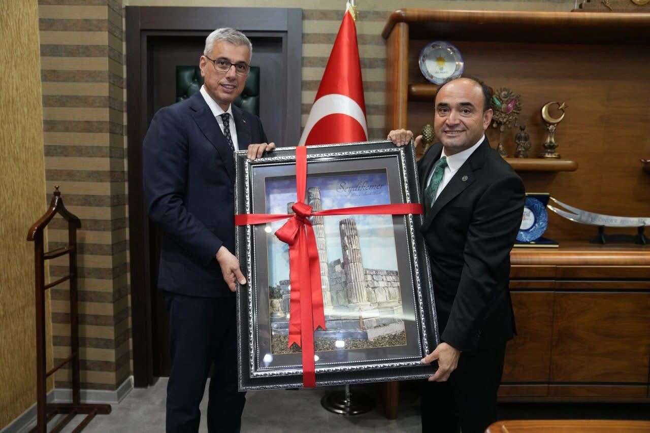 Sağlık Bakanı Memişoğlu  Seydikemer’de: Vatandaşlarla İftar Sofrasında Bir Araya Geldi 6